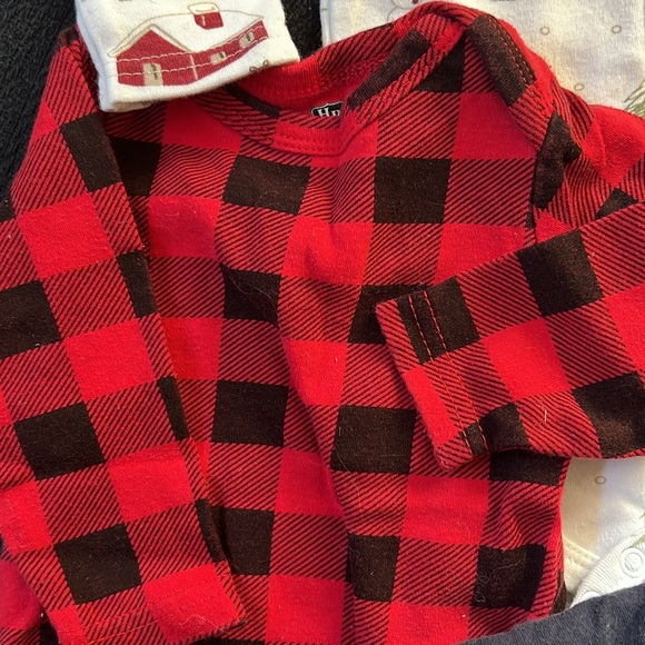 Lot of 5- Christmas long sleeve onesies - Picture 4 of 10